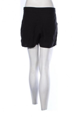 Dámské kraťasy  Boohoo, Velikost M, Barva Černá, Cena  195,00 Kč