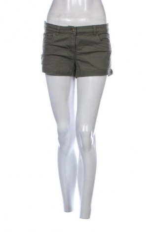 Dámské kraťasy  H&M, Velikost S, Barva Zelená, Cena  199,00 Kč