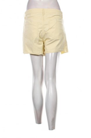 Dámské kraťasy  H&M, Velikost M, Barva Žlutá, Cena  209,00 Kč
