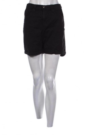 Dámské kraťasy  Piazza Italia, Velikost S, Barva Černá, Cena  79,00 Kč