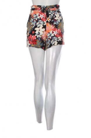 Dámské kraťasy  Stradivarius, Velikost S, Barva Vícebarevné, Cena  129,00 Kč
