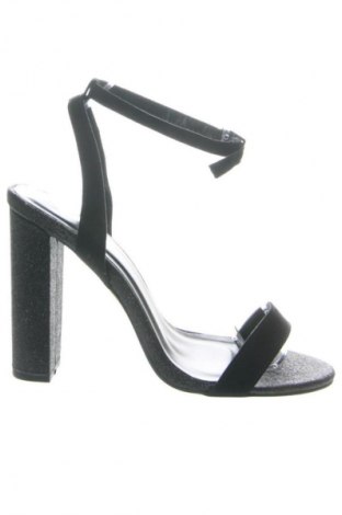 Obuwie damskie Botinelli, Rozmiar 40, Kolor Czarny, Cena 19,99 zł