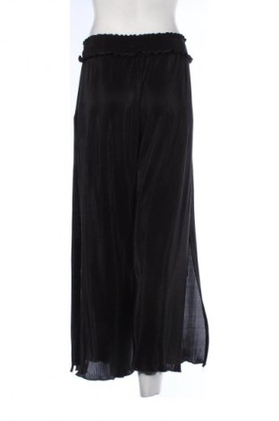 Dámské kalhoty  Bershka, Velikost M, Barva Černá, Cena  219,00 Kč