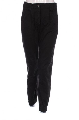 Dámské kalhoty  Bershka, Velikost S, Barva Černá, Cena  129,00 Kč