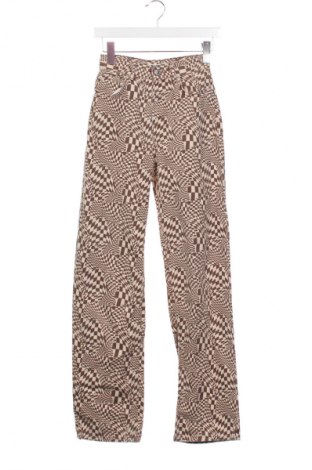 Dámské kalhoty  Pull&Bear, Velikost XS, Barva Vícebarevné, Cena  194,00 Kč