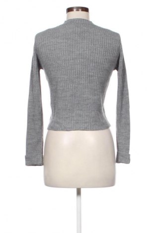 Dámský svetr Pull&Bear, Velikost M, Barva Šedá, Cena  249,00 Kč