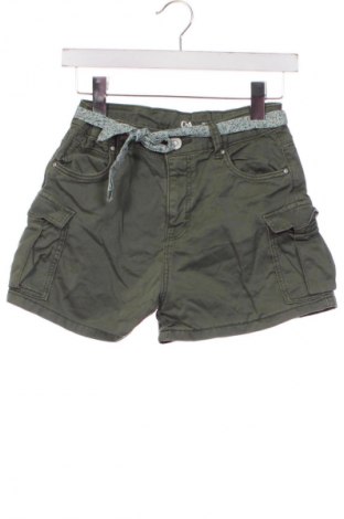 Dziecięce szorty C&A, Rozmiar 11-12y/ 152-158 cm, Kolor Zielony, Cena 6,99 zł