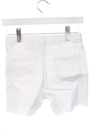 Παιδικό κοντό παντελόνι LC Waikiki, Μέγεθος 8-9y/ 134-140 εκ., Χρώμα Λευκό, Τιμή 2,99 €