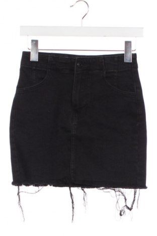 Sukně Bershka, Velikost XS, Barva Černá, Cena  99,00 Kč