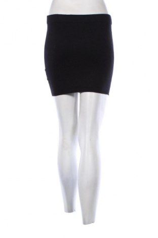 Sukně Clockhouse, Velikost S, Barva Černá, Cena  49,00 Kč