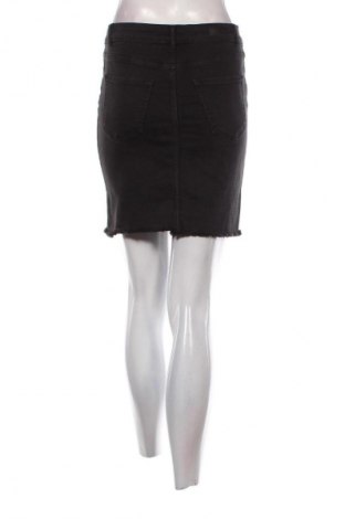 Sukně Pieces, Velikost S, Barva Černá, Cena  49,00 Kč