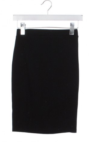 Sukně Reserved, Velikost XS, Barva Černá, Cena  99,00 Kč