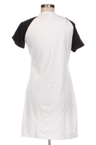 Ruha Adidas Originals, Méret L, Szín Fehér, Ár 24 239 Ft