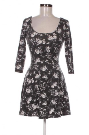 Šaty  American Eagle, Velikost S, Barva Vícebarevné, Cena  79,00 Kč