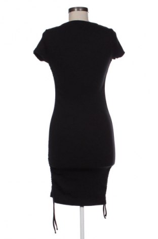 Šaty  Bershka, Velikost M, Barva Černá, Cena  269,00 Kč