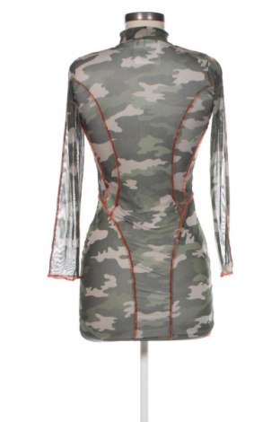 Šaty  Boohoo, Veľkosť XXS, Farba Viacfarebná, Cena  1,95 €