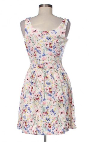 Рокля F&F, Размер S, Цвят Многоцветен, Цена 10,22 €