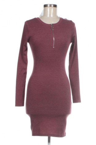 Šaty  Fb Sister, Velikost S, Barva Červená, Cena  89,00 Kč