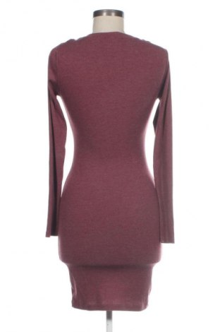 Šaty  Fb Sister, Velikost S, Barva Červená, Cena  89,00 Kč