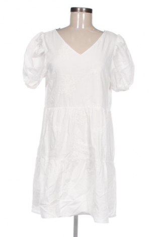 Šaty  Fisherfield, Velikost M, Barva Bílá, Cena  429,00 Kč