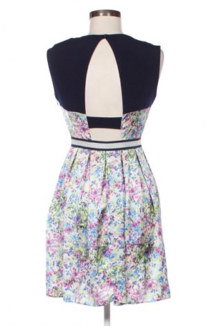 Šaty  Guess, Velikost S, Barva Vícebarevné, Cena  979,00 Kč