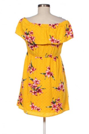 Ruha Guess, Méret M, Szín Sokszínű, Ár 22 479 Ft