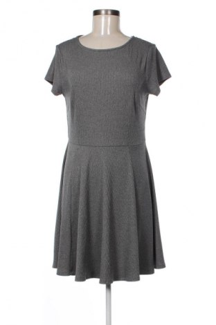 Šaty  H&M, Velikost L, Barva Šedá, Cena  251,00 Kč