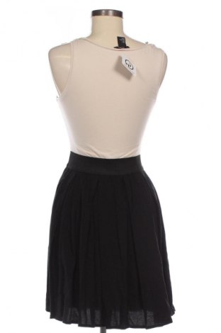 Šaty  H&M, Velikost S, Barva Vícebarevné, Cena  380,00 Kč