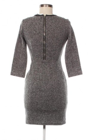 Šaty  H&M, Velikost S, Barva Vícebarevné, Cena  49,00 Kč