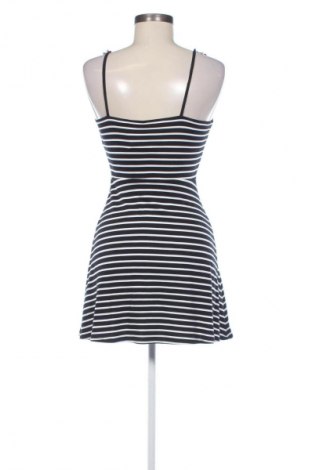 Šaty  H&M Divided, Velikost S, Barva Vícebarevné, Cena  279,00 Kč