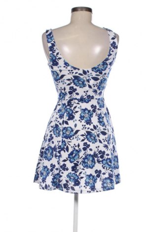 Šaty  H&M Divided, Velikost S, Barva Vícebarevné, Cena  299,00 Kč