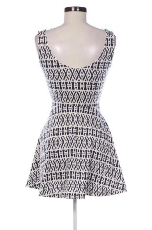 Šaty  H&M Divided, Velikost S, Barva Vícebarevné, Cena  279,00 Kč