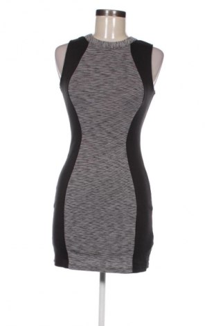 Šaty  H&M Divided, Velikost S, Barva Vícebarevné, Cena  269,00 Kč