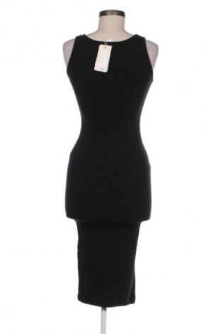 Šaty  HINNOMINATE, Velikost S, Barva Černá, Cena  1 879,00 Kč