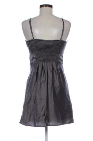 Šaty  Hollister, Velikost M, Barva Šedá, Cena  619,00 Kč