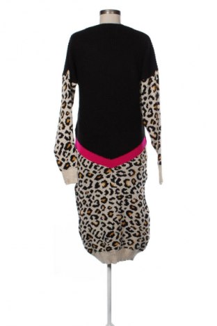 Рокля Kate London, Размер M, Цвят Многоцветен, Цена 24,05 €