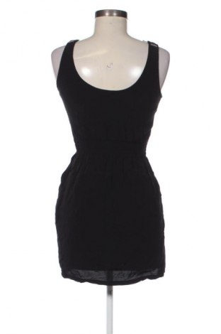 Šaty  Mango, Velikost XS, Barva Černá, Cena  159,00 Kč