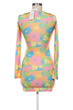 Šaty  NA-KD, Velikost XXS, Barva Vícebarevné, Cena  569,00 Kč