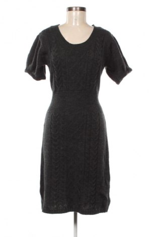 Sukienka Outfit, Rozmiar M, Kolor Szary, Cena 8,99 zł