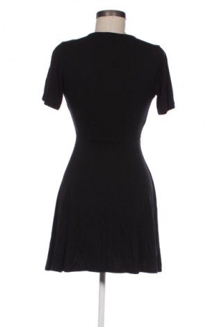 Šaty  Pull&Bear, Velikost M, Barva Černá, Cena  219,00 Kč