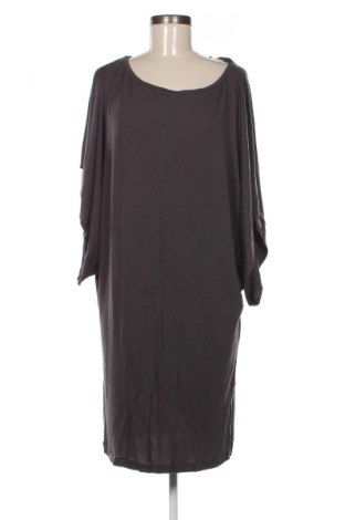 Šaty  Sisley, Velikost L, Barva Šedá, Cena  319,00 Kč