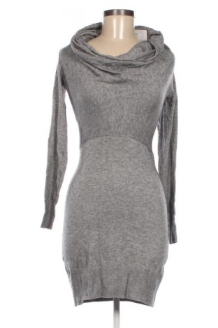 Šaty  Stefanel, Velikost M, Barva Šedá, Cena  539,00 Kč