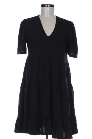 Šaty  Trendyol, Velikost S, Barva Černá, Cena  329,00 Kč