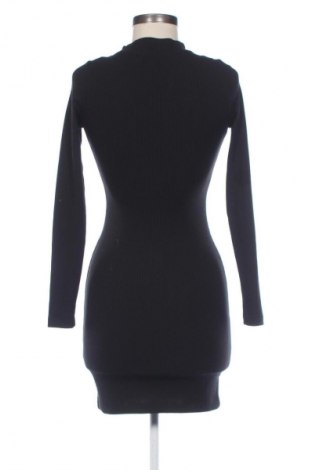 Šaty  Urban Outfitters, Velikost XS, Barva Černá, Cena  99,00 Kč