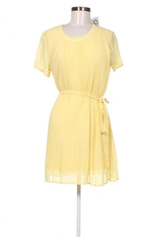 Šaty  VILA, Velikost S, Barva Žlutá, Cena  127,00 Kč