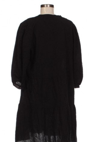 Šaty  Vero Moda, Velikost XL, Barva Černá, Cena  379,00 Kč