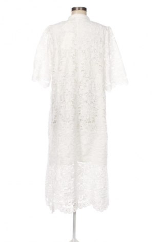 Kleid Y.A.S, Größe M, Farbe Weiß, Preis 109,99 €