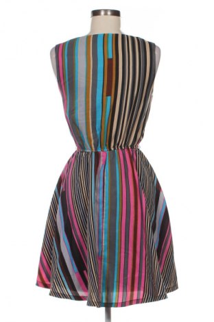Φόρεμα Yumi, Μέγεθος M, Χρώμα Πολύχρωμο, Τιμή 3,99 €