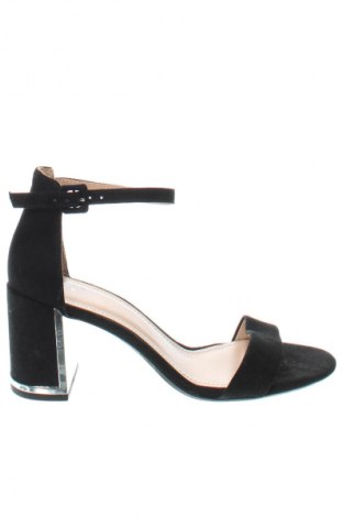 Sandále Bershka, Veľkosť 37, Farba Čierna, Cena  37,32 €