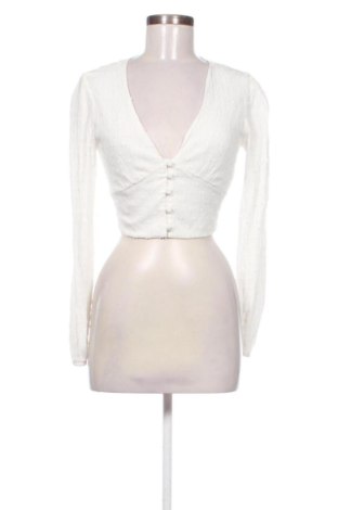 Női blúz Bershka, Méret M, Szín Fehér, Ár 2 482 Ft, #137958827